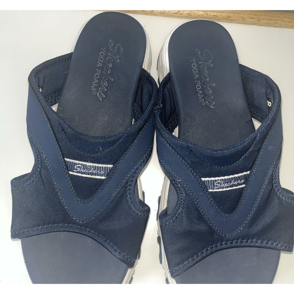 Skechers Yoga Foam Navy Blue/white Size 8 Woman’s Sandals Slip-on - Picture 3 of 9